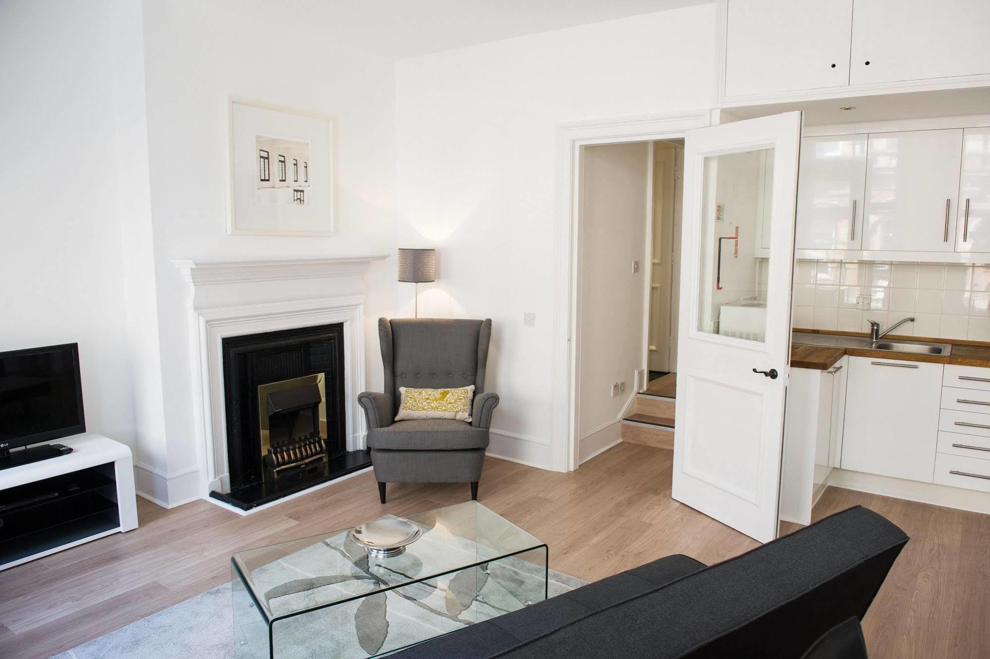 West End One Apartments لندن المظهر الخارجي الصورة