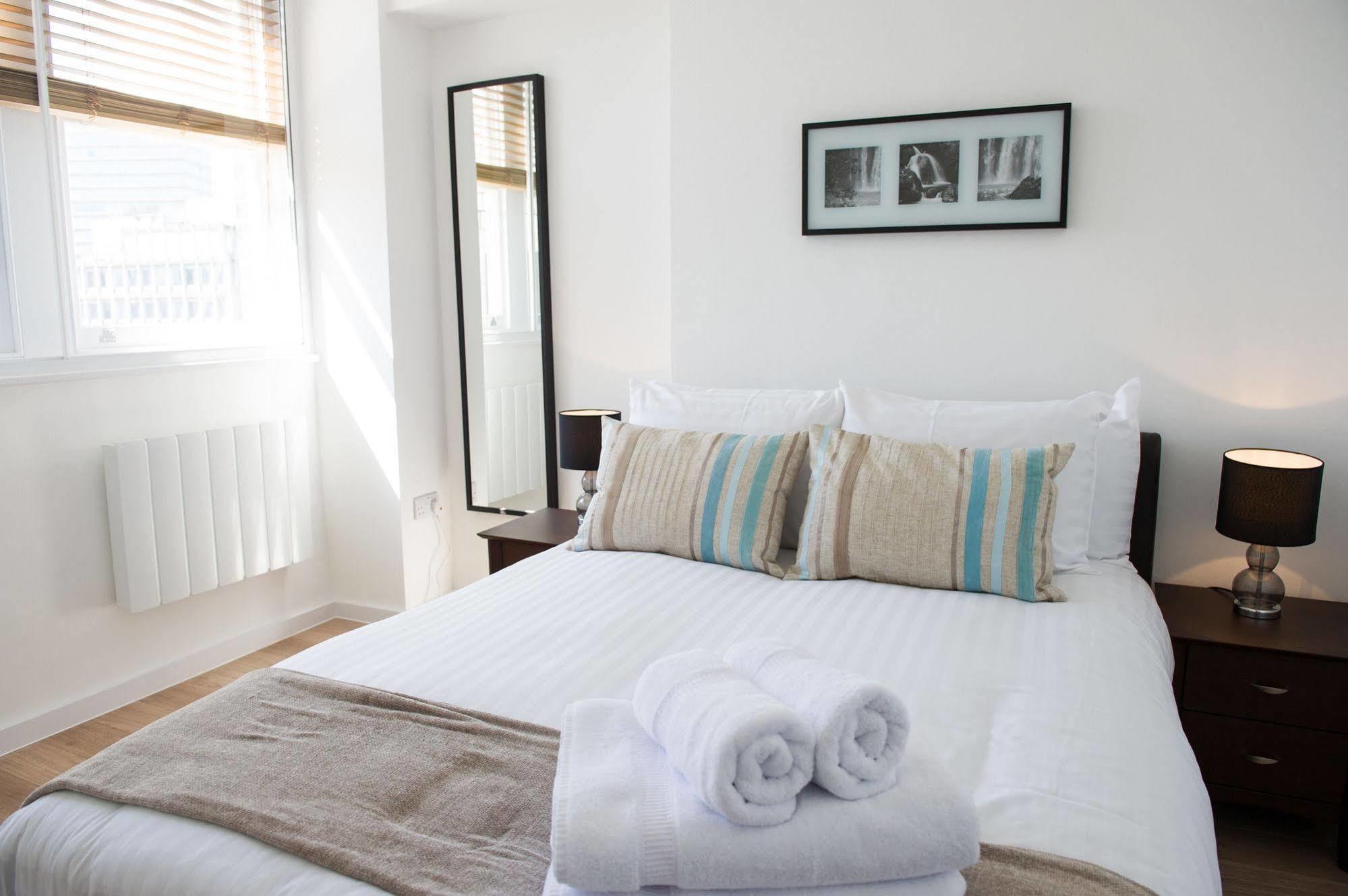 West End One Apartments لندن المظهر الخارجي الصورة