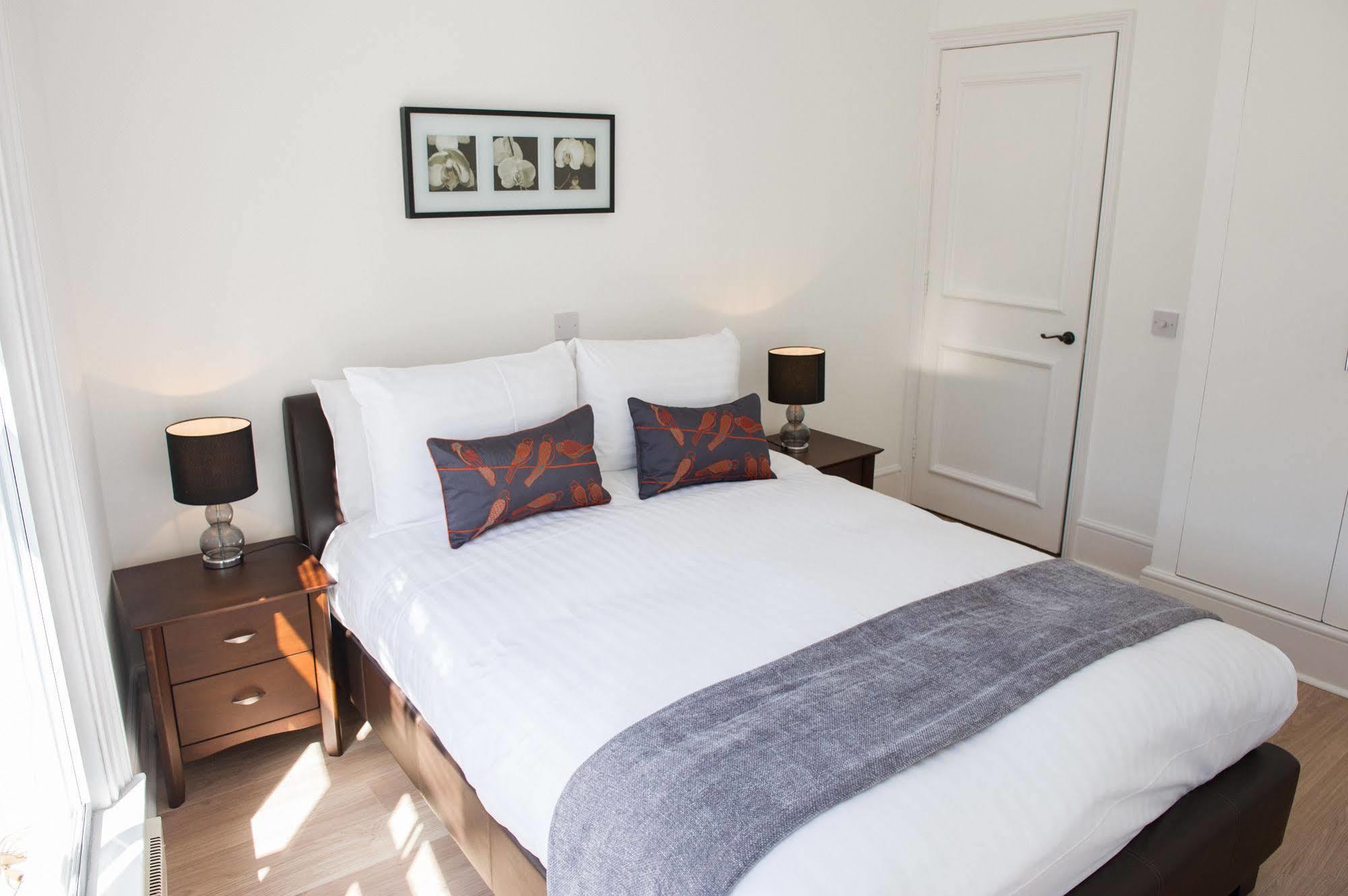 West End One Apartments لندن المظهر الخارجي الصورة